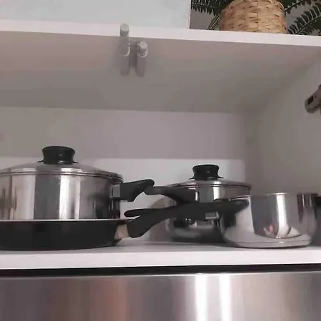 Modern & Cozy Excellent Location Near 托雷莫利诺斯
