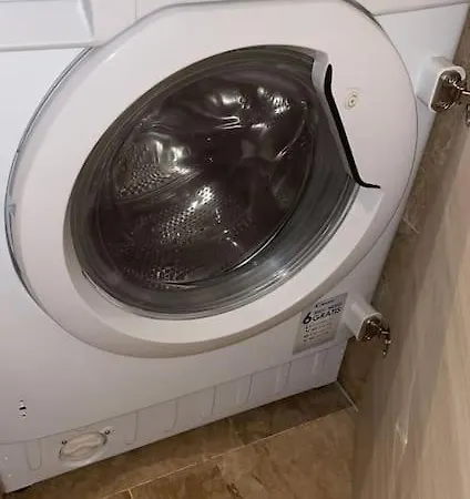 Modern & Cozy Excellent Location Near توريمولينوس