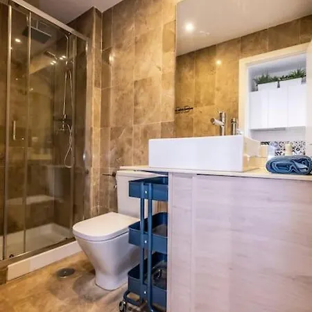 شقة Modern & Cozy Excellent Location Near *