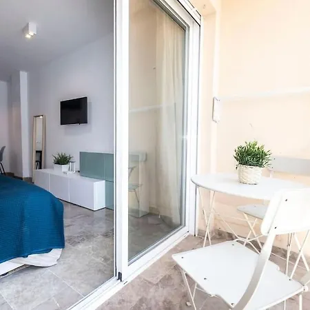 Modern & Cozy Excellent Location Near