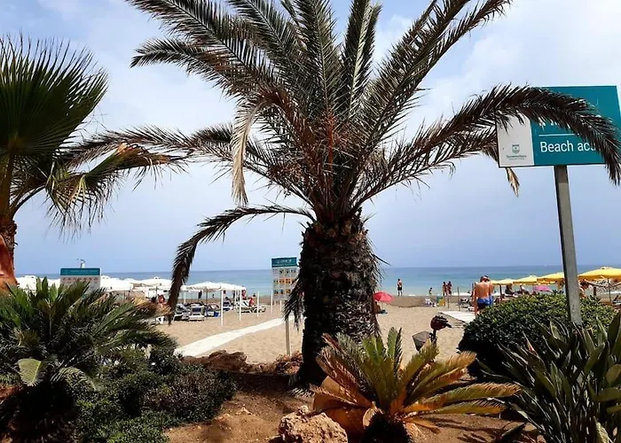 Modern & Cozy Excellent Location Near Apartmán *