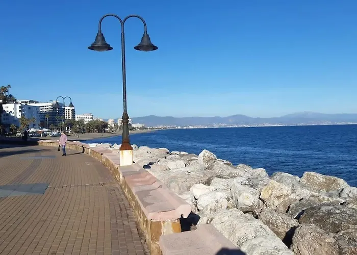 Διαμέρισμα Modern & Cozy Excellent Location Near Τορρεμολίνος